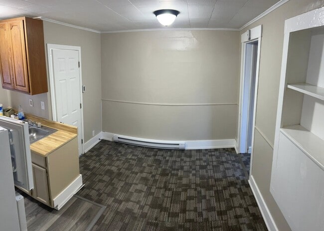 62 W Market St, Unit D in Tiffin, OH - Building Photo - Building Photo