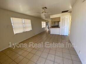 801 SE 5th Ave in Cape Coral, FL - Building Photo - Building Photo