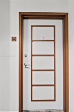 1330 West Ave, Unit 1009 in Miami Beach, FL - Foto de edificio - Building Photo