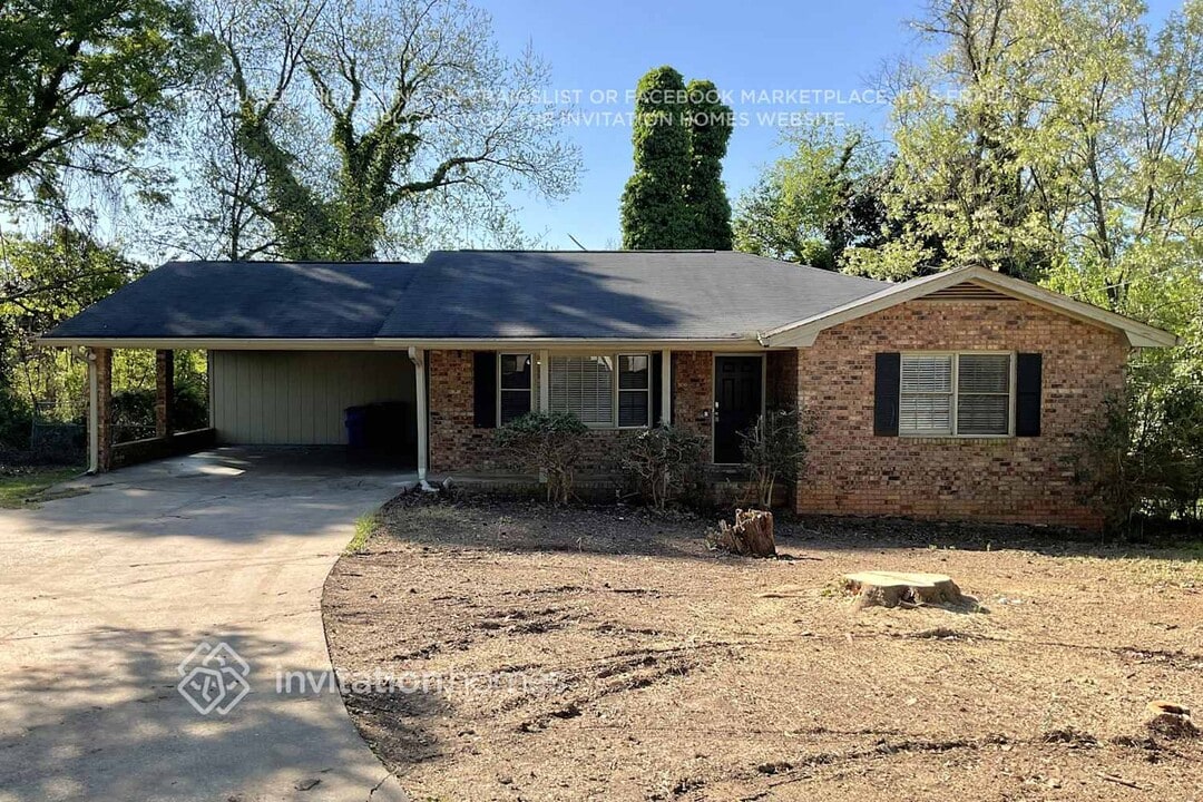 2424 M.L.K. Jr Blvd in Gainesville, GA - Foto de edificio