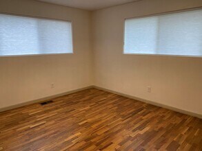 2156 NW Luth St in Roseburg, OR - Building Photo - Building Photo