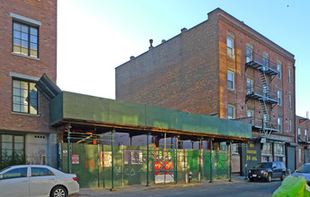 237 Kent Ave in Brooklyn, NY - Building Photo - Building Photo