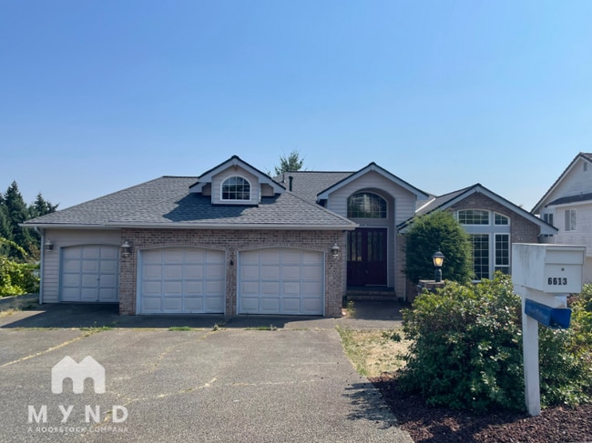 property at 6613 46th Ave Ct E