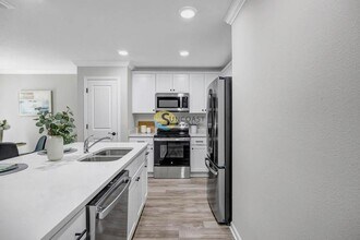 1522 Yelford Cir in Jacksonville, FL - Building Photo - Building Photo