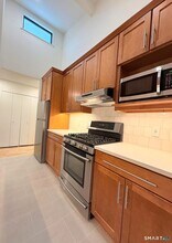 9 Cook Close in Ridgefield, CT - Building Photo - Building Photo