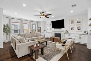 5431 Kiam St in Houston, TX - Building Photo