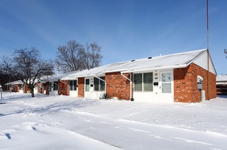 Cortview Village in Cortland, OH - Building Photo - Building Photo