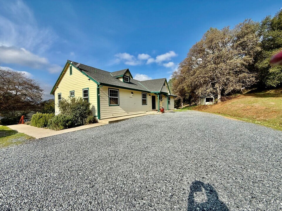 2661 Wawona Way in Cool, CA - Building Photo