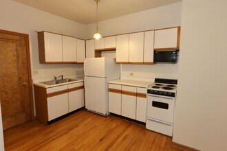 638 W Barry Ave in Chicago, IL - Building Photo - Building Photo