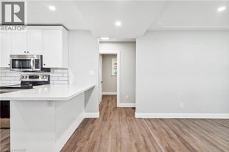 23 Terrance Dr in Brantford, ON - Building Photo - Building Photo