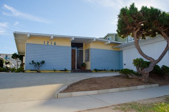 1214 Tennyson St in Manhattan Beach, CA - Foto de edificio - Building Photo