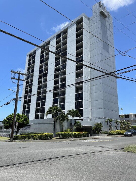 1541 Dominis St in Honolulu, HI - Building Photo