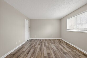 601 E Grundy St, Unit B in Tullahoma, TN - Building Photo - Building Photo