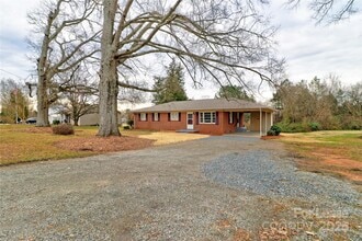172 Faith Rd in Mooresville, NC - Building Photo - Building Photo