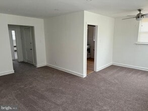 940 Vernon Rd in Philadelphia, PA - Building Photo - Building Photo