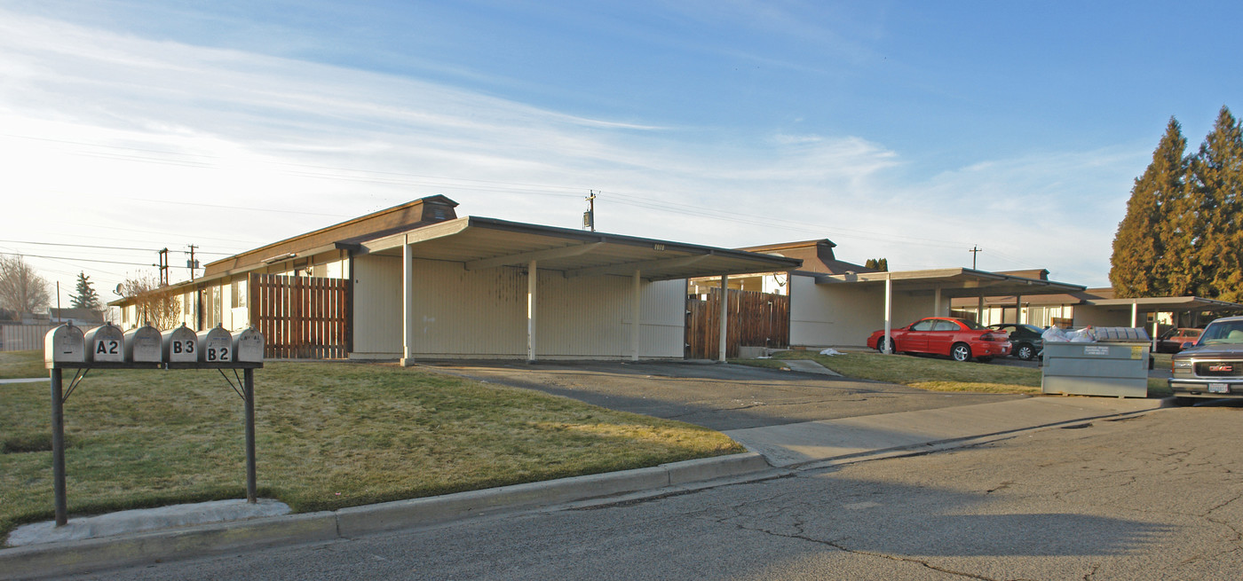 1008-1020 S 51st Ave in Yakima, WA - Building Photo