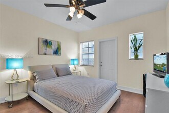 821 Meridian Ave in Miami Beach, FL - Building Photo - Building Photo