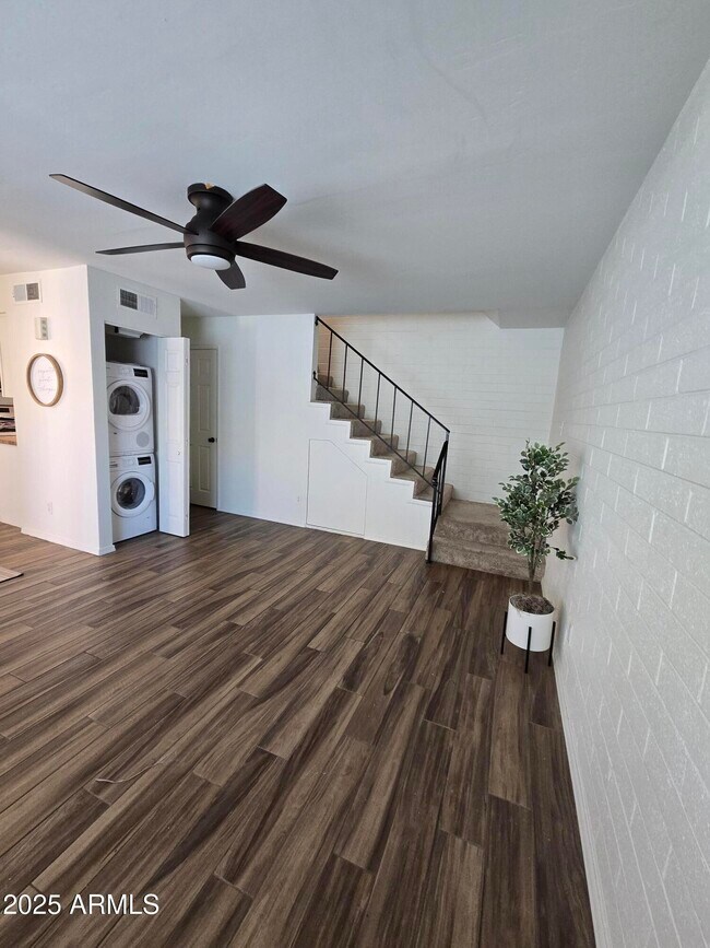 property at 1029 N Granite Reef Rd