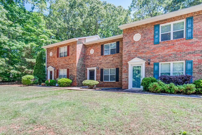 4084 Hidden Hollow Dr in Gainesville, GA - Building Photo - Building Photo