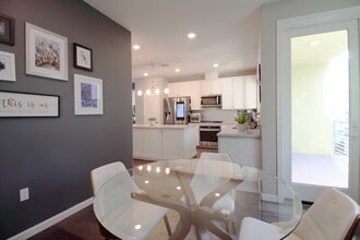 164 Agustin Narvaez St in San Jose, CA - Foto de edificio - Building Photo