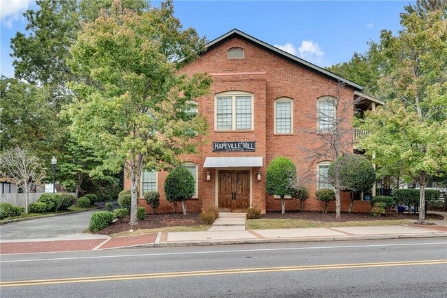 3371 Dogwood Dr in Hapeville, GA - Building Photo - Building Photo