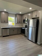 665 Sipos Dr in Northampton, PA - Building Photo - Building Photo