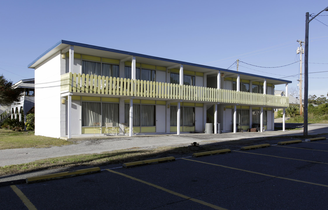 1424 S Ocean Blvd in North Myrtle Beach, SC - Building Photo