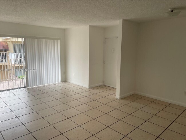 4310 NW 79th Ave in Doral, FL - Building Photo - Building Photo