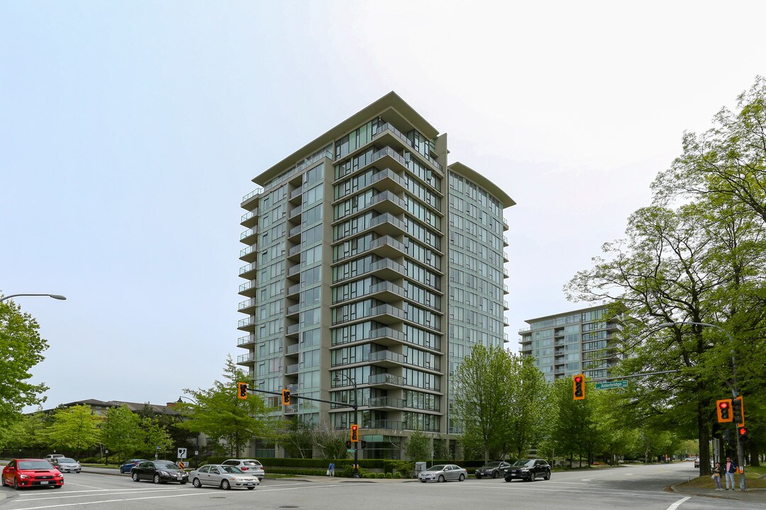 5088 Kwantlen St in Richmond, BC - Building Photo