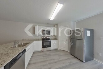 23197 Van Buren Ave in Port Charlotte, FL - Building Photo - Building Photo