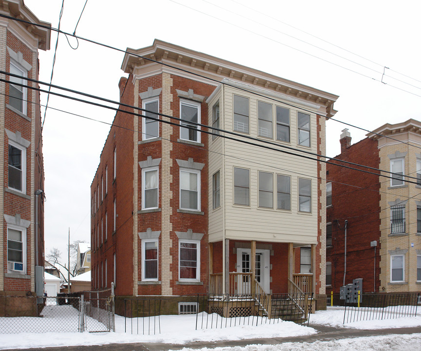 43-45 Bond St in Hartford, CT - Foto de edificio