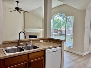 2105 Geneva Ln in McKinney, TX - Building Photo - Building Photo
