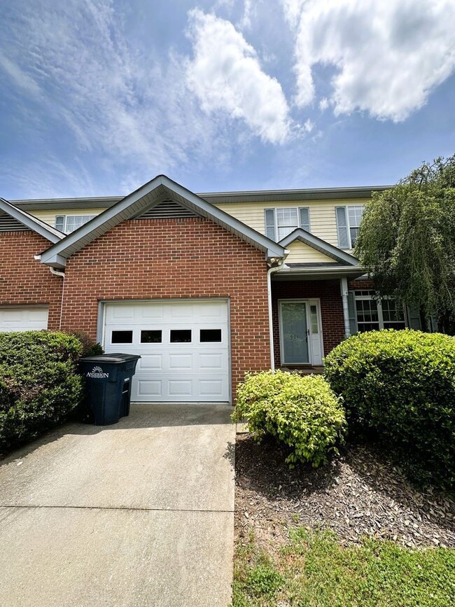 property at 901 Autumn Oaks