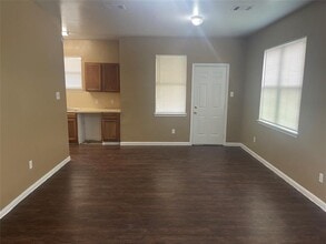 6403 Waldron Dr in Houston, TX - Building Photo - Building Photo
