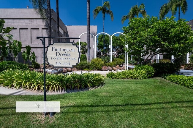 523 Fairview Ave in Arcadia, CA - Building Photo - Building Photo