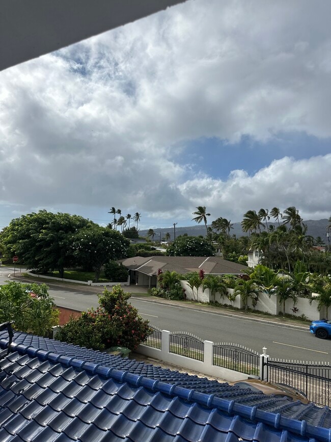 33 Nawiliwili St, Unit Studio in Honolulu, HI - Building Photo - Building Photo