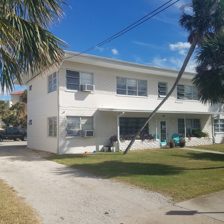 Grandview Villas in Daytona Beach, FL - Building Photo