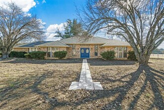 280 Johnson Ln in Ovilla, TX - Building Photo - Building Photo