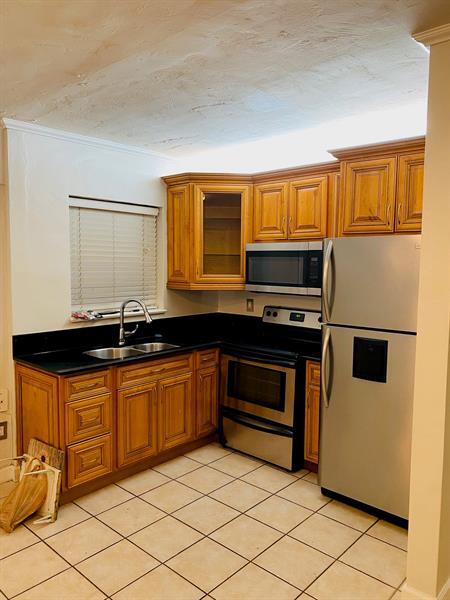 1301 N 12th Ct in Hollywood, FL - Building Photo - Building Photo