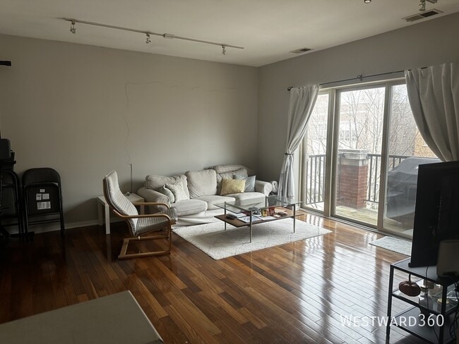 1121 W Washburne Ave in Chicago, IL - Building Photo - Building Photo