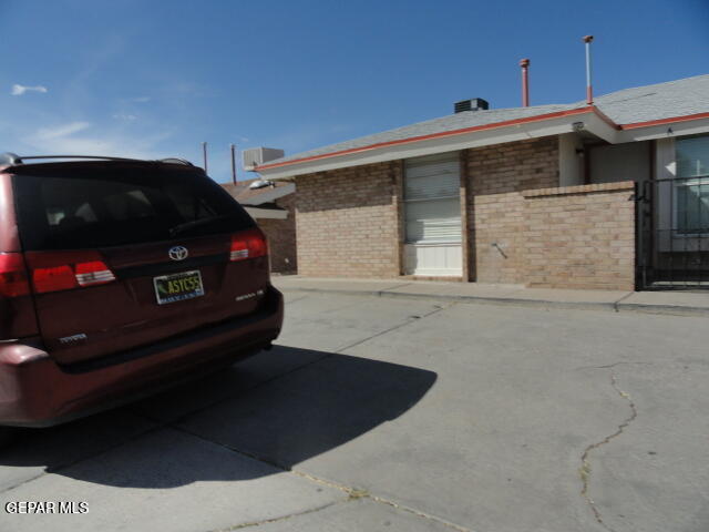 625 White Cliffs Dr in El Paso, TX - Building Photo - Building Photo