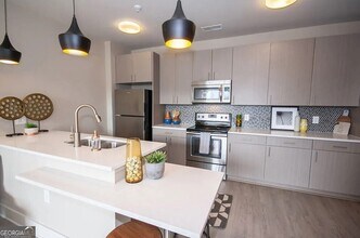 245 E Trinity Pl, Unit 1243 in Decatur, GA - Building Photo - Building Photo