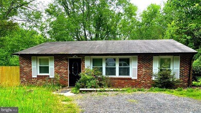 6740 Solomons Island Rd N in Sunderland, MD - Building Photo - Building Photo