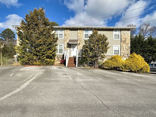 1116 Ferd Hickey Rd NW