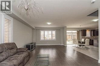 558 Sundew Dr in Waterloo, ON - Building Photo - Building Photo