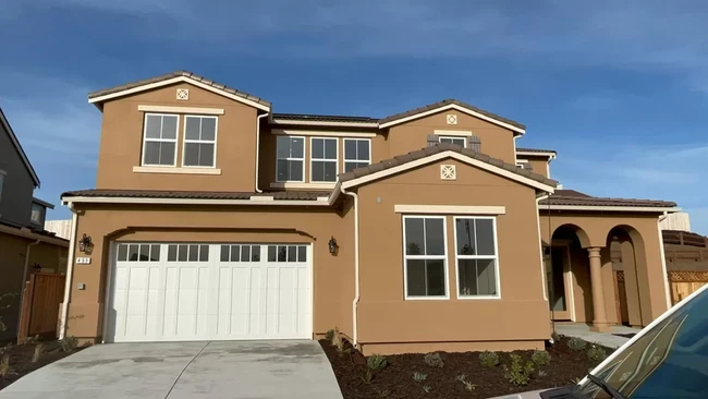 499 Russell Way in Marina, CA - Building Photo - Building Photo