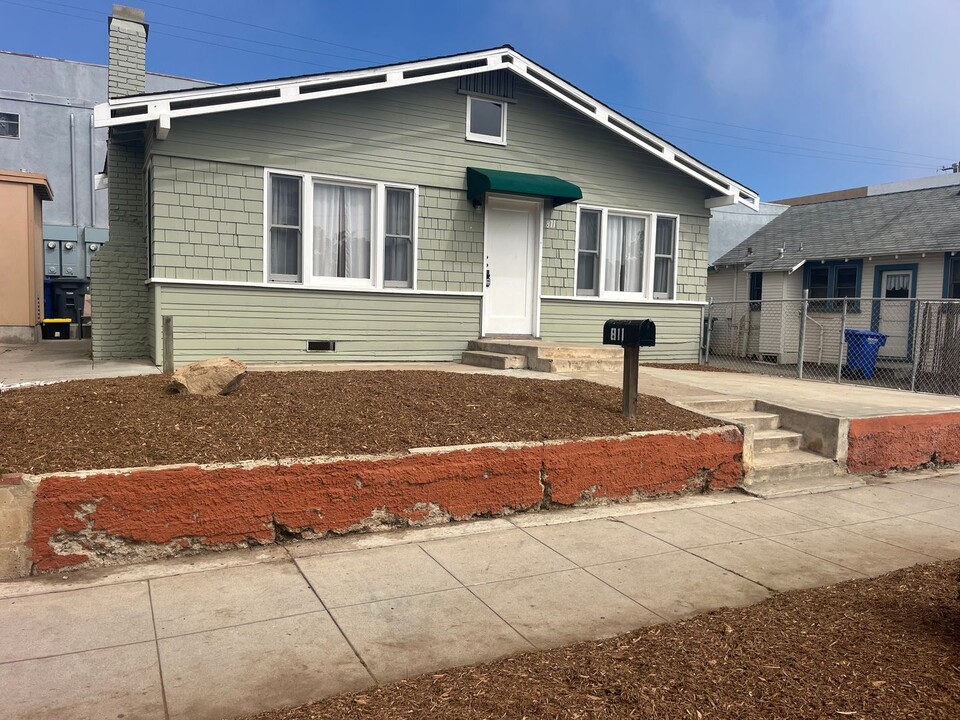811 2nd St in Encinitas, CA - Building Photo