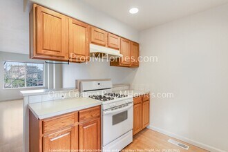 7612 Fisk Ave in Portland, OR - Building Photo - Building Photo