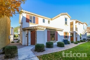 17750 W Banff Ln in Surprise, AZ - Building Photo