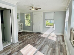 618 25th St W in Bradenton, FL - Building Photo - Building Photo